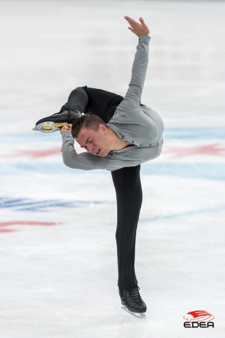 Ice Gallery Skates U.S.
